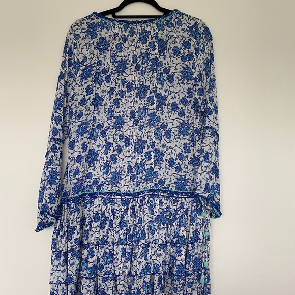 Blue and White really comfortable dress - Picture 2 of 3